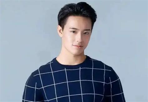 Titus Low Biography: Parents, Age, Girlfriend, Net。